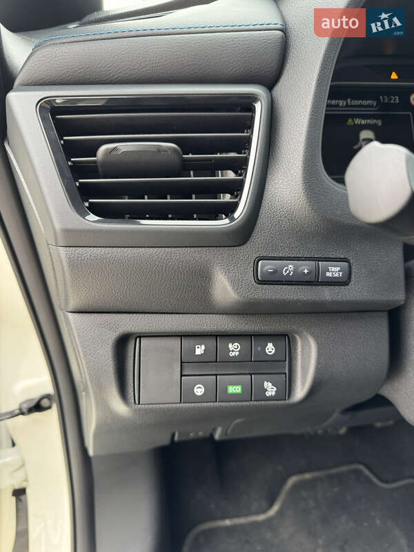 Хэтчбек Nissan Leaf 2019 в Одессе