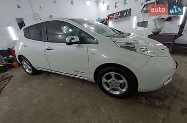 Хэтчбек Nissan Leaf 2014 в Ровно