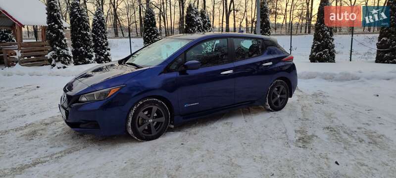 Хетчбек Nissan Leaf 2018 в Білогородці
