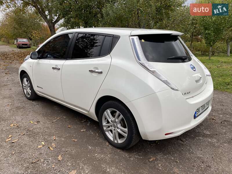 Хетчбек Nissan Leaf 2016 в Рівному фото 9 Хетчбек Nissan Leaf 2016 в Рівному