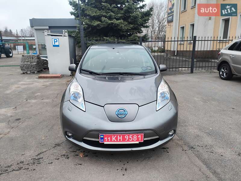 Хетчбек Nissan Leaf 2013 в Полтаві фото 2 Хетчбек Nissan Leaf 2013 в Полтаві