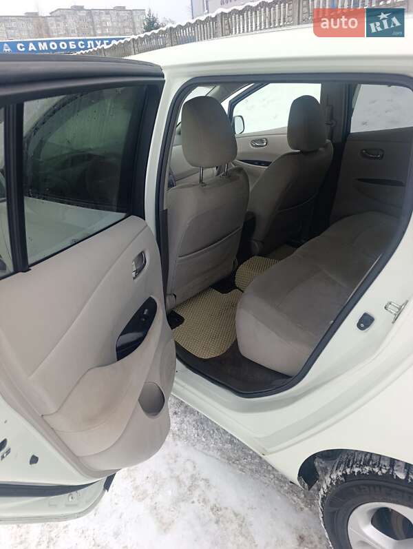 Хетчбек Nissan Leaf 2012 в Костопілі