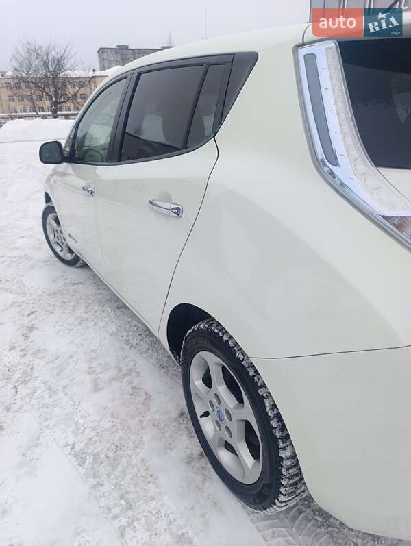 Хетчбек Nissan Leaf 2012 в Костопілі