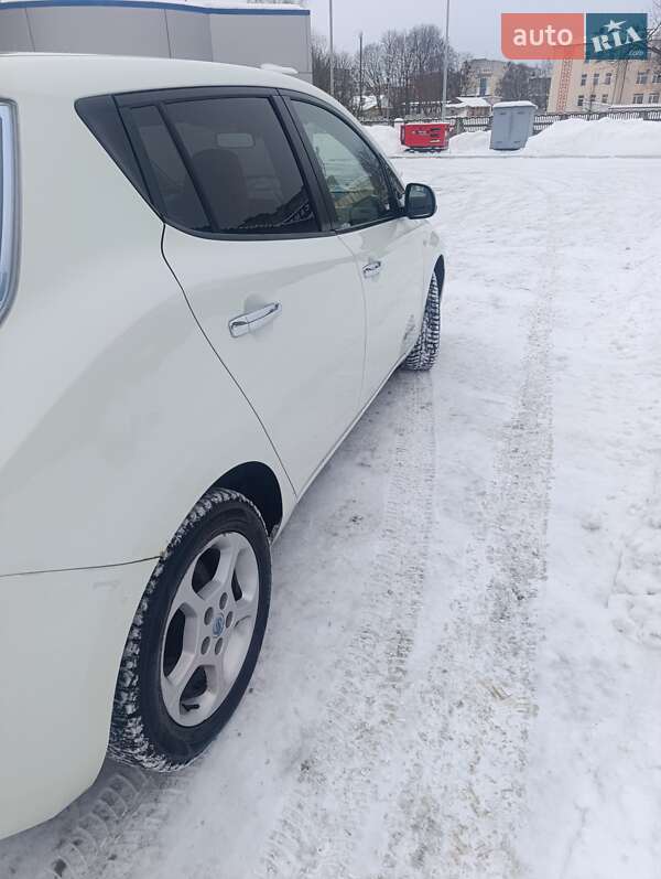 Хетчбек Nissan Leaf 2012 в Костопілі