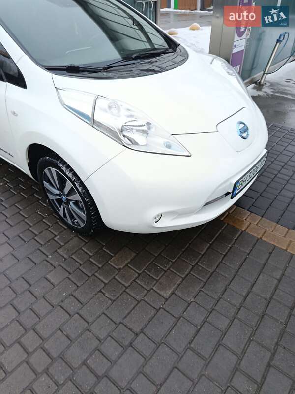 Хэтчбек Nissan Leaf 2016 в Одессе фото 18 Хэтчбек Nissan Leaf 2016 в Одессе
