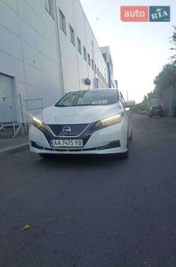 Хэтчбек Nissan Leaf 2019 в Днепре