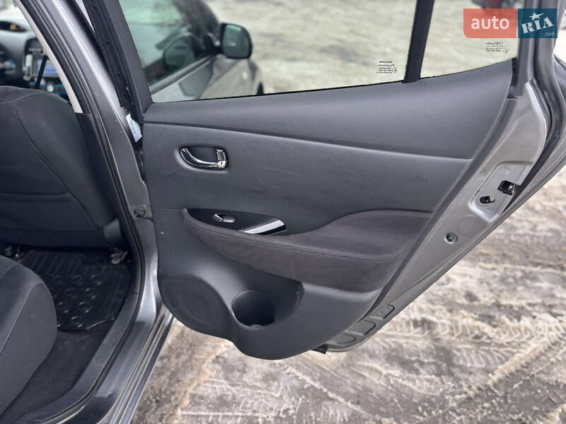 Хетчбек Nissan Leaf 2014 в Володимирі