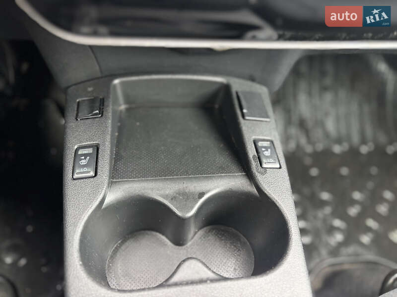 Хетчбек Nissan Leaf 2014 в Володимирі