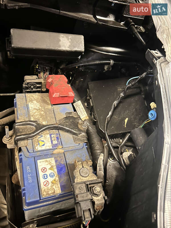 Хэтчбек Nissan Leaf 2014 в Днепре фото 10 Хэтчбек Nissan Leaf 2014 в Днепре