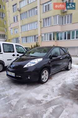 Хетчбек Nissan Leaf 2013 в Кам'янець-Подільському