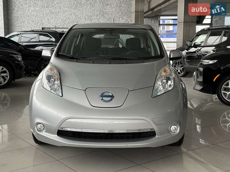 Хетчбек Nissan Leaf 2015 в Одесі