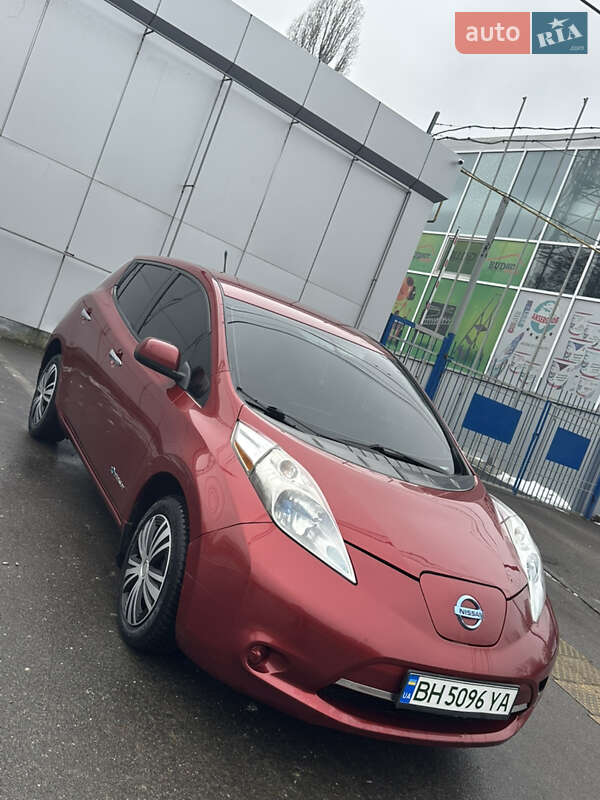 Хетчбек Nissan Leaf 2013 в Одесі