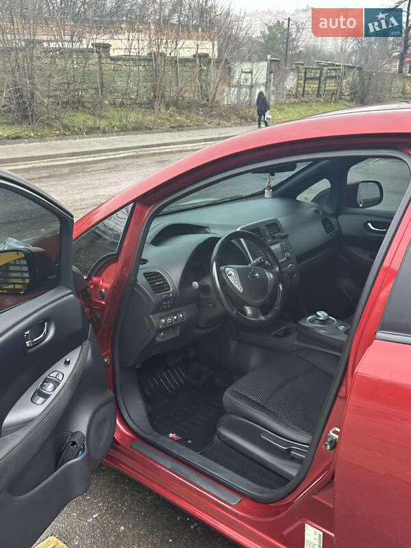 Хетчбек Nissan Leaf 2013 в Одесі