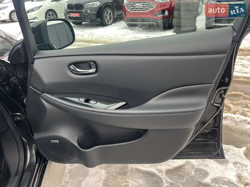 Хетчбек Nissan Leaf 2014 в Рівному фото 26 Хетчбек Nissan Leaf 2014 в Рівному