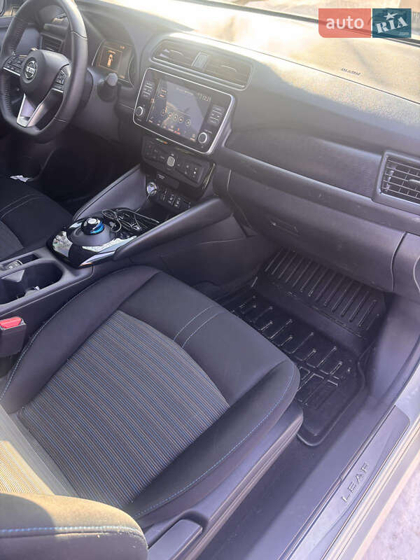 Хетчбек Nissan Leaf 2024 в Вінниці фото 9 Хетчбек Nissan Leaf 2024 в Вінниці