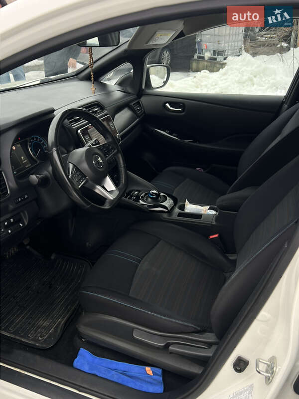 Хетчбек Nissan Leaf 2020 в Самборі