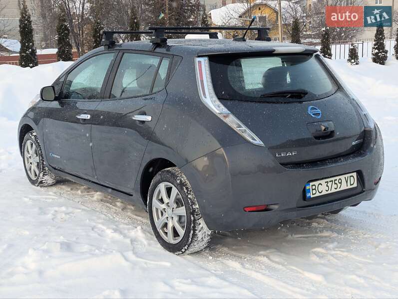 Хетчбек Nissan Leaf 2013 в Дрогобичі