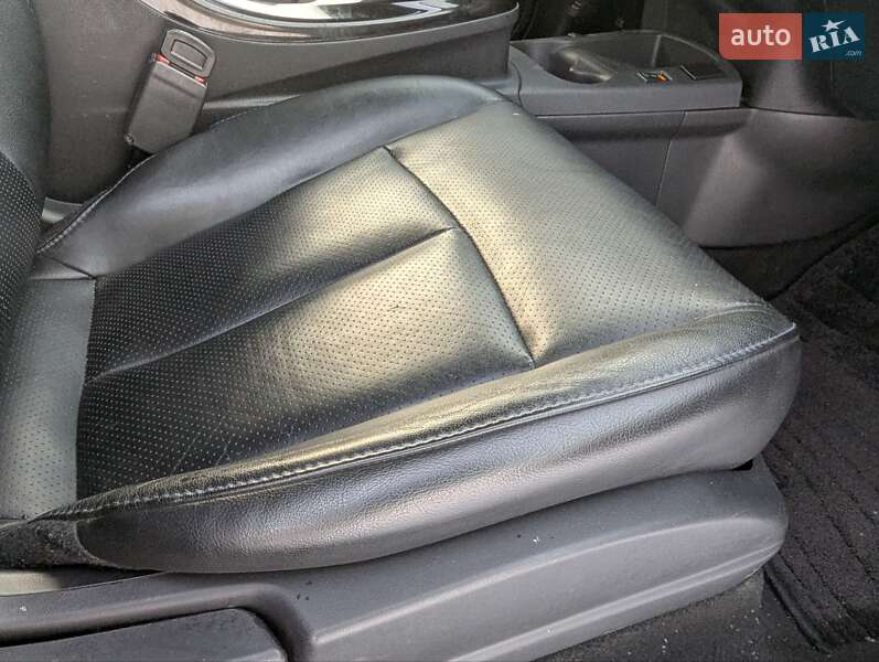 Хетчбек Nissan Leaf 2013 в Дрогобичі