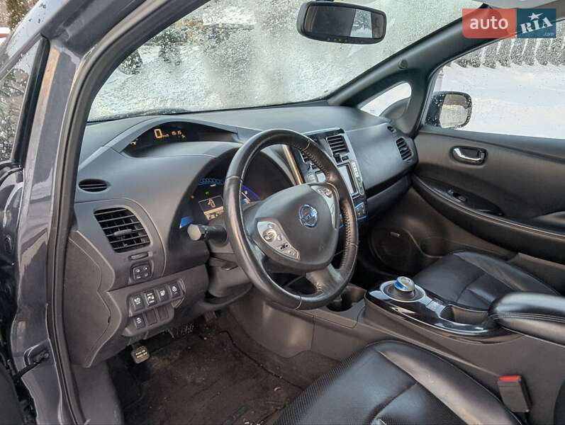 Хетчбек Nissan Leaf 2013 в Дрогобичі