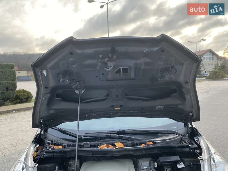 Хетчбек Nissan Leaf 2015 в Дніпрі