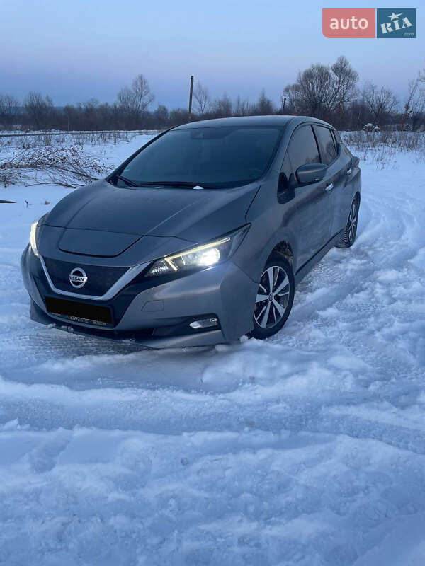 Хетчбек Nissan Leaf 2020 в Івано-Франківську фото Хетчбек Nissan Leaf 2020 в Івано-Франківську