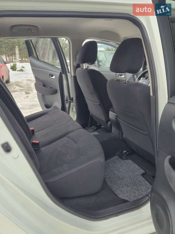 Хэтчбек Nissan Leaf 2014 в Золочеве