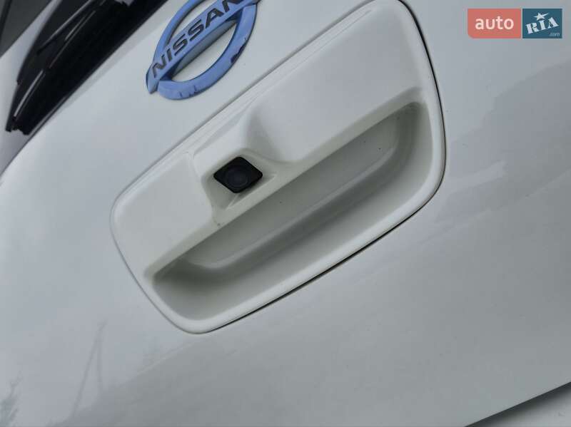 Хэтчбек Nissan Leaf 2014 в Золочеве