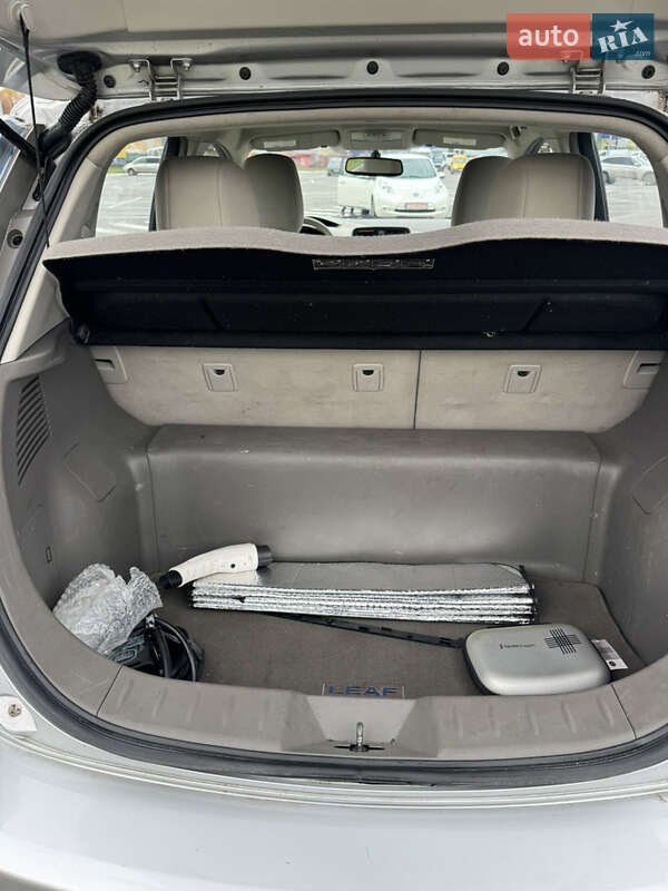 Хэтчбек Nissan Leaf 2012 в Житомире