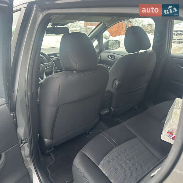 Хэтчбек Nissan Leaf 2023 в Тернополе