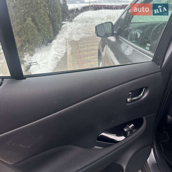 Хэтчбек Nissan Leaf 2023 в Тернополе