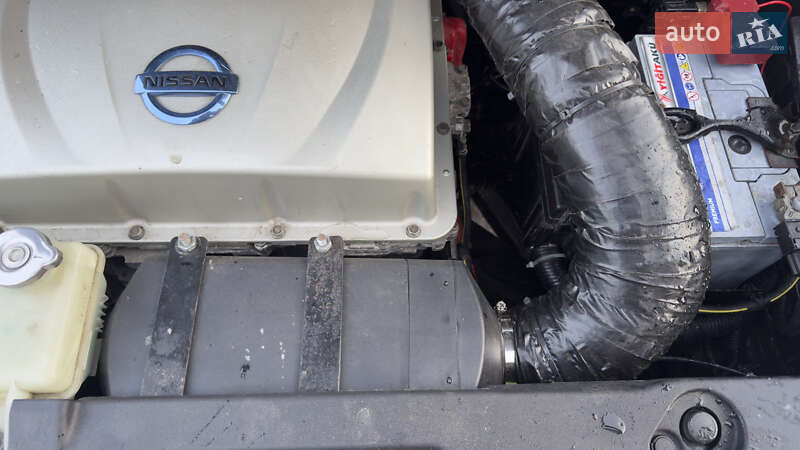 Хетчбек Nissan Leaf 2015 в Полтаві