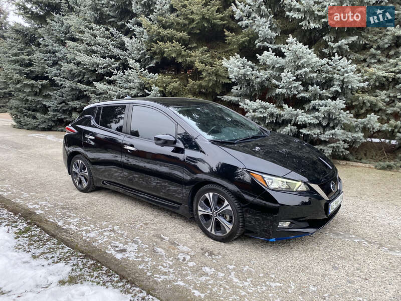 Хэтчбек Nissan Leaf 2022 в Днепре