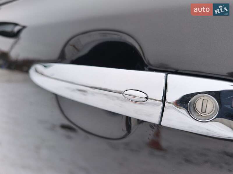 Хетчбек Nissan Leaf 2014 в Луцьку