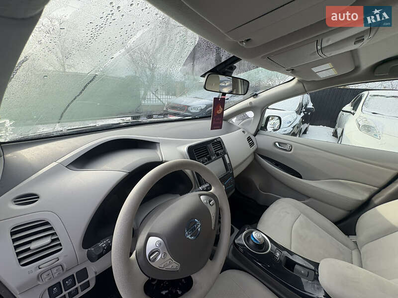 Хэтчбек Nissan Leaf 2012 в Луцке