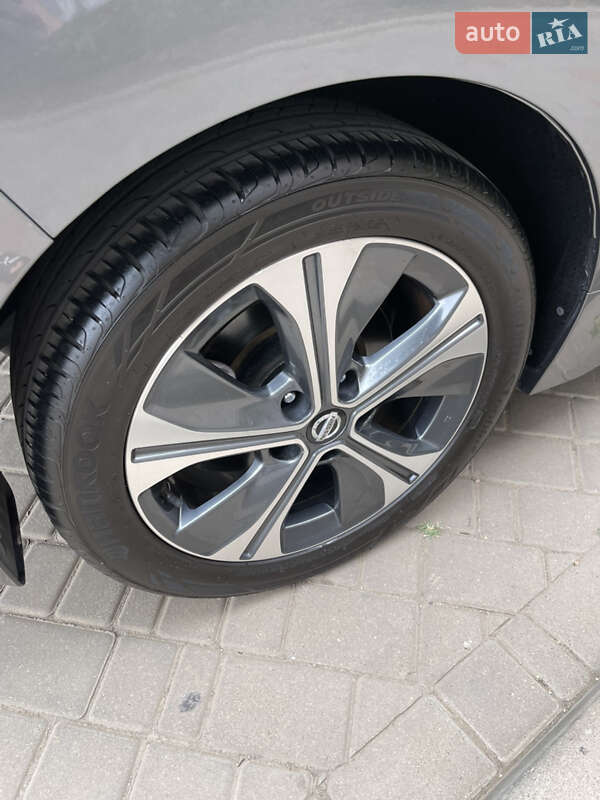 Хетчбек Nissan Leaf 2018 в Одесі фото 11 Хетчбек Nissan Leaf 2018 в Одесі