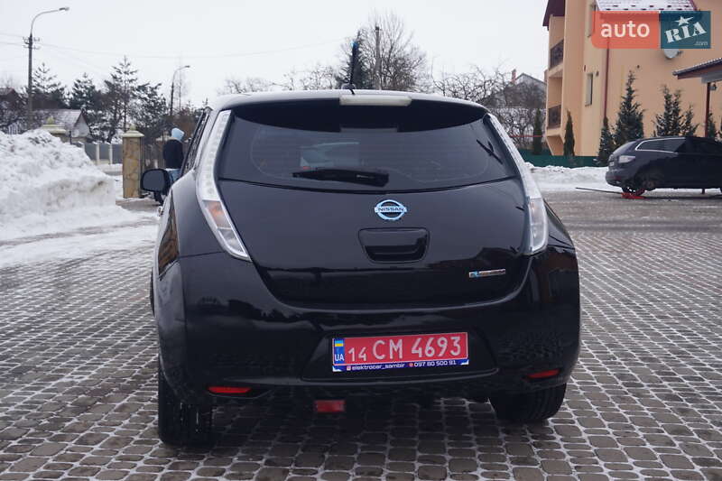 Хэтчбек Nissan Leaf 2013 в Самборе