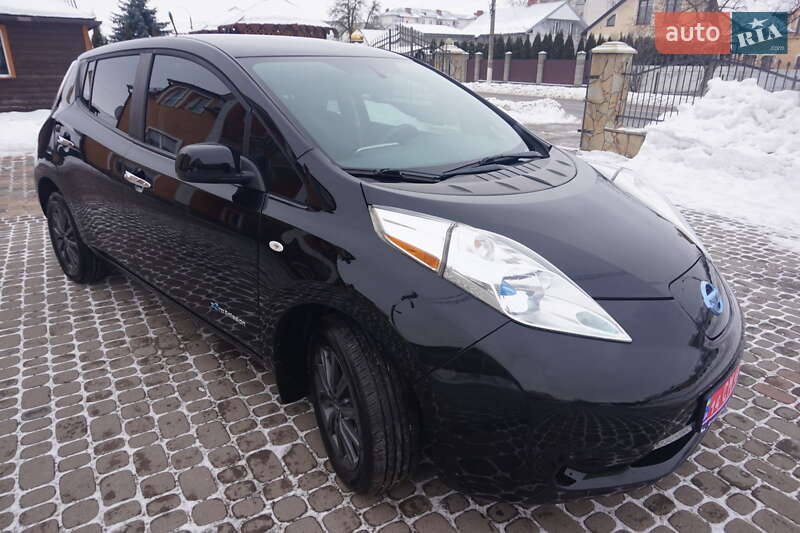 Хэтчбек Nissan Leaf 2013 в Самборе