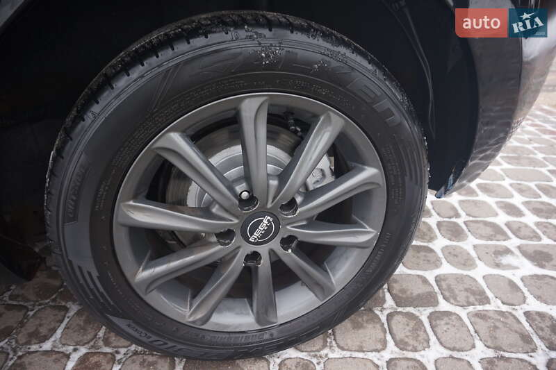 Хэтчбек Nissan Leaf 2013 в Самборе