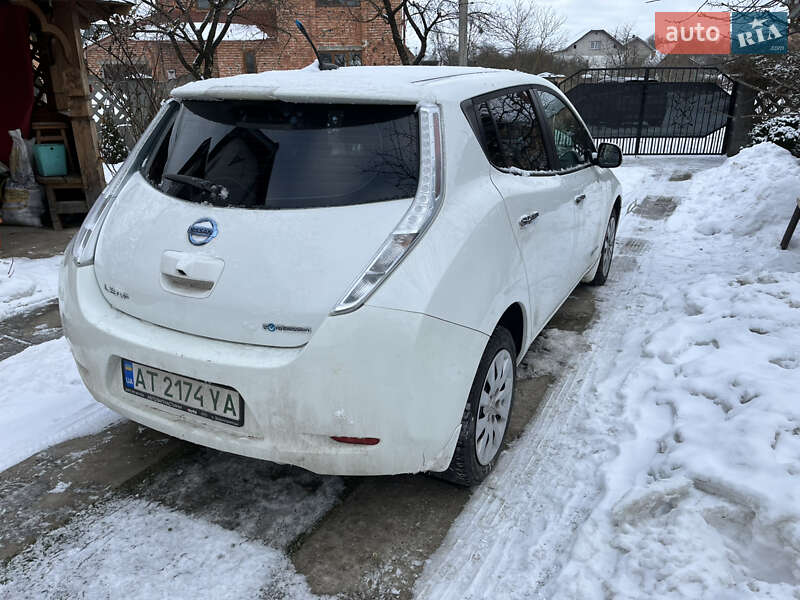 Хэтчбек Nissan Leaf 2014 в Ивано-Франковске