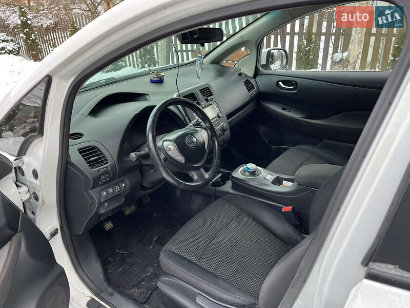 Хэтчбек Nissan Leaf 2014 в Ивано-Франковске