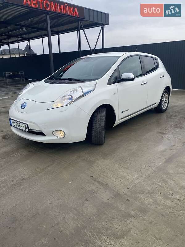 Хэтчбек Nissan Leaf 2014 в Ужгороде фото 2 Хэтчбек Nissan Leaf 2014 в Ужгороде