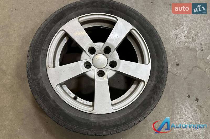 Хэтчбек Nissan Leaf 2015 в Ужгороде