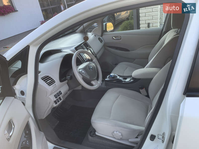 Хетчбек Nissan Leaf 2012 в Вінниці