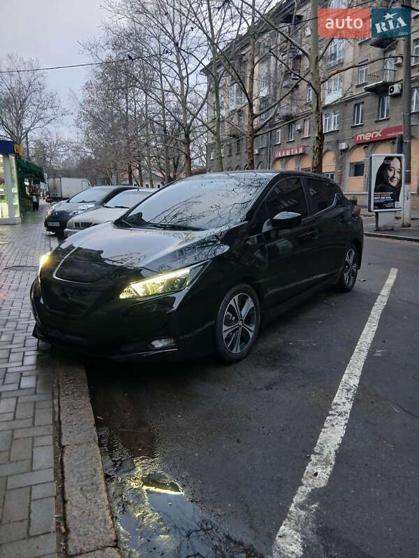 Хетчбек Nissan Leaf 2020 в Миколаєві