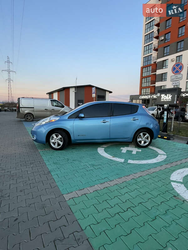 Хетчбек Nissan Leaf 2013 в Луцьку