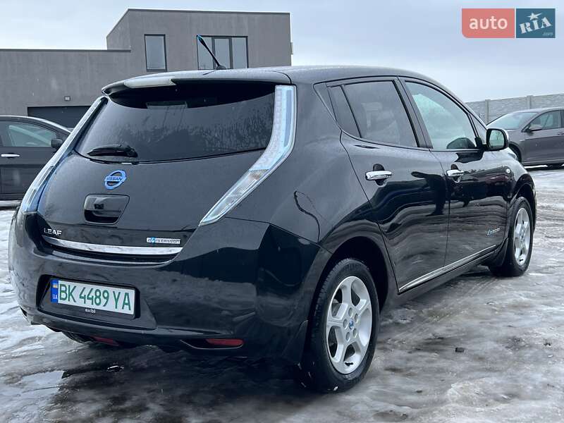 Хэтчбек Nissan Leaf 2013 в Ровно