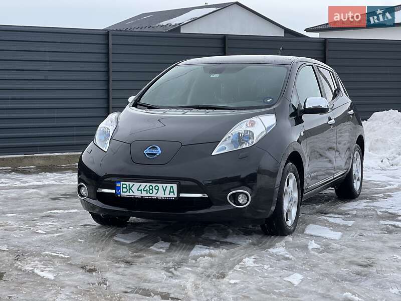 Хэтчбек Nissan Leaf 2013 в Ровно