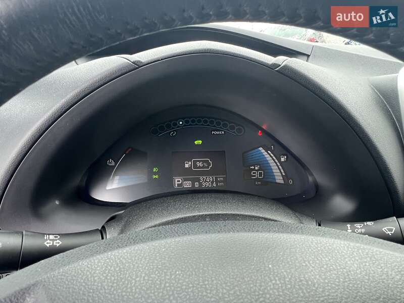 Хэтчбек Nissan Leaf 2013 в Ровно