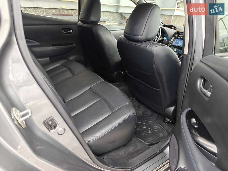 Хэтчбек Nissan Leaf 2013 в Ивано-Франковске