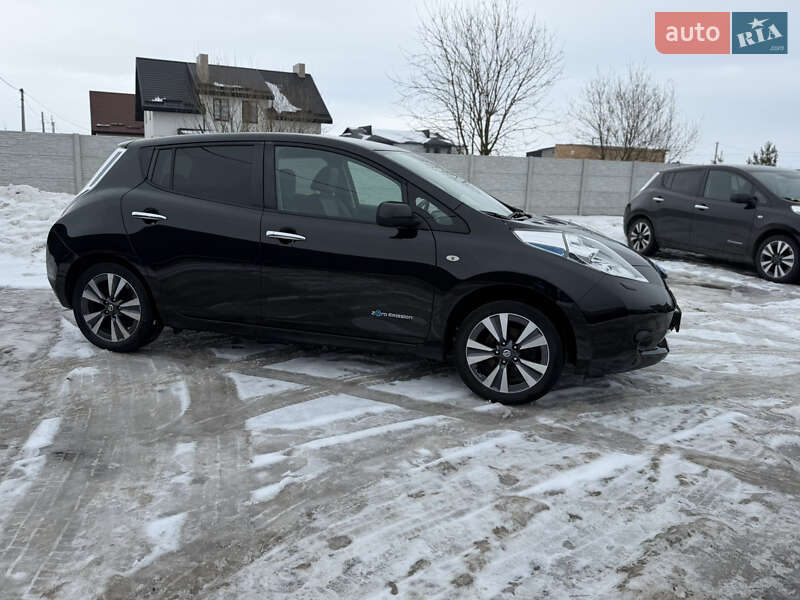 Хетчбек Nissan Leaf 2017 в Рівному